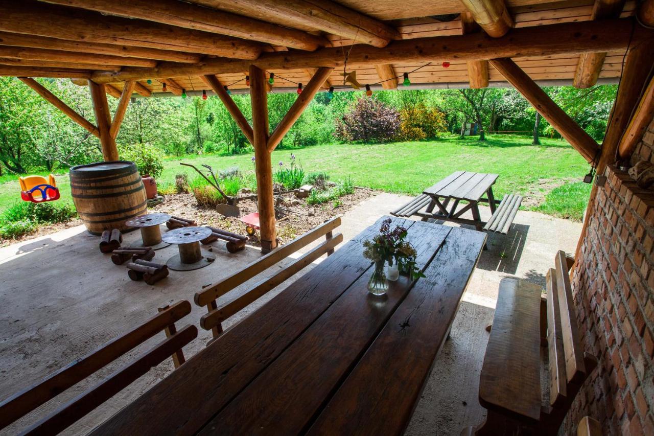 Na Okic - A Private Forest Oasis Sveti Martin pod Okicem ภายนอก รูปภาพ