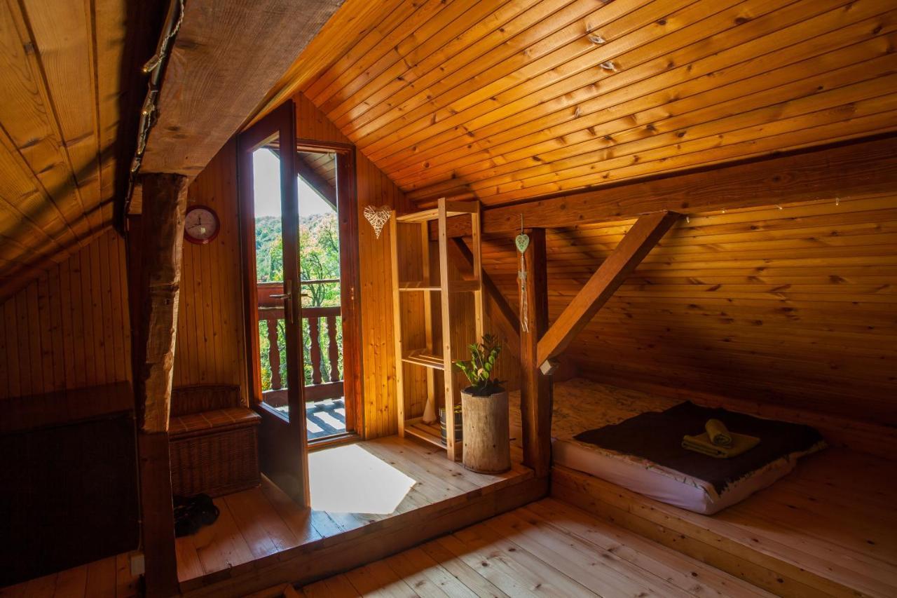 Na Okic - A Private Forest Oasis Sveti Martin pod Okicem ภายนอก รูปภาพ